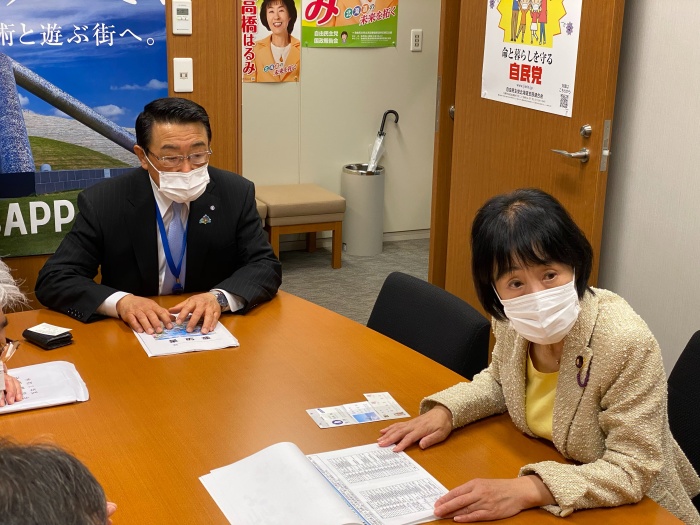 高橋はるみ参議院議員